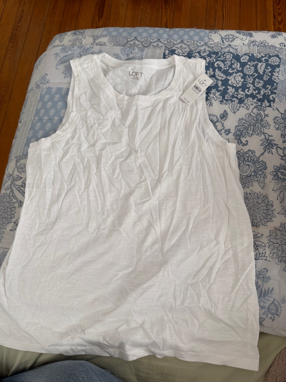 LOFT White Sleeveless Tank Top